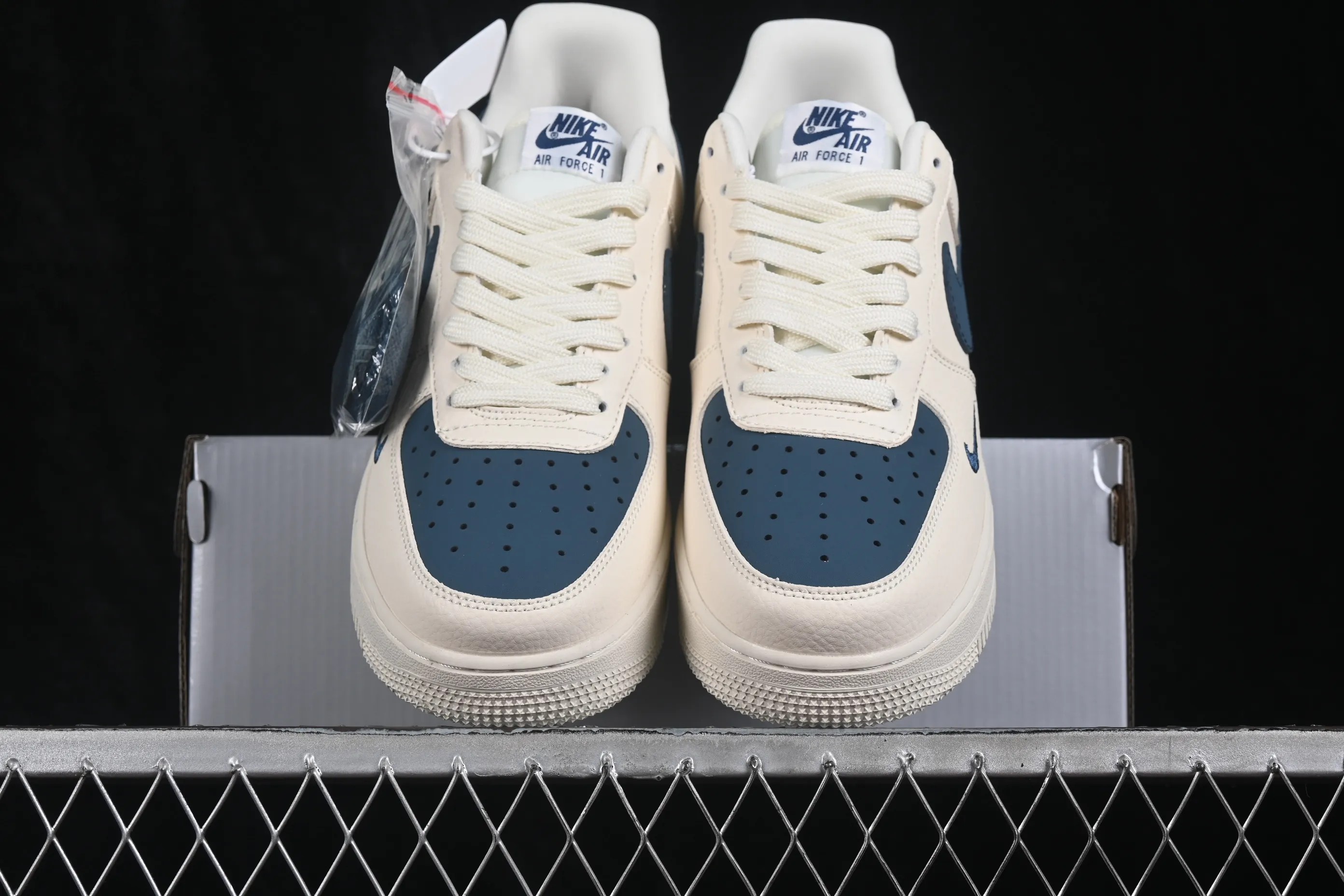 All categories Nk Air Force 1 Air Force series Nk Air Force 1 Low Air Force low-top Nike Air Force 1'07 Low joint model Air Force 1 low-top casual sneakers LD1999-025